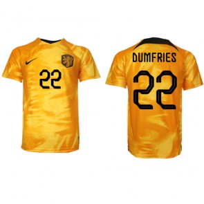 Nederland Denzel Dumfries #22 Hjemmedrakt VM 2022 Kortermet